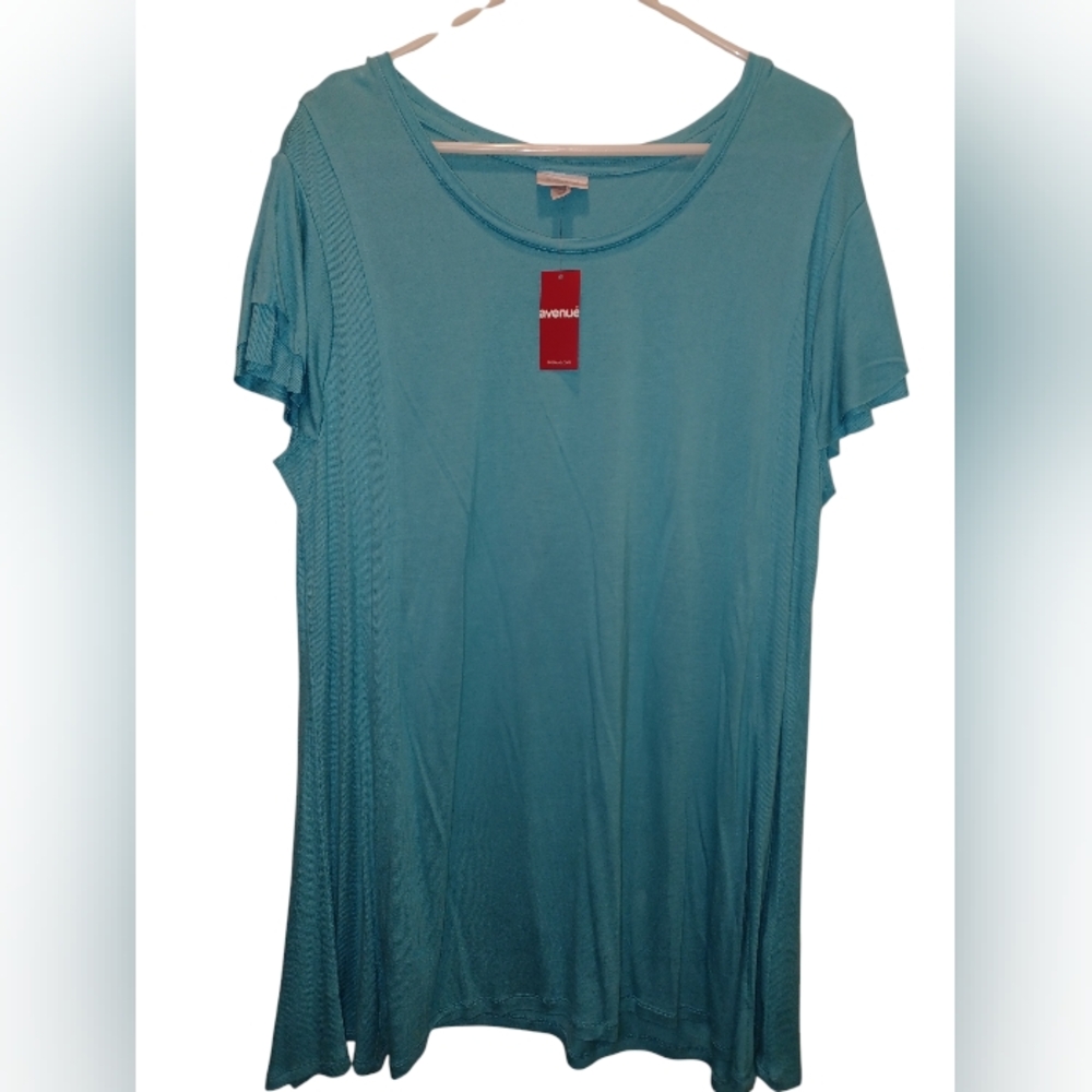 Avenue t-shirt top